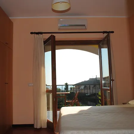 Larus סאנג'ינטו