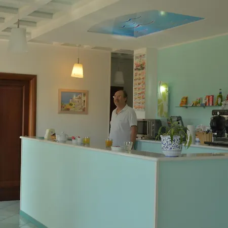 Hotel Larus 3*