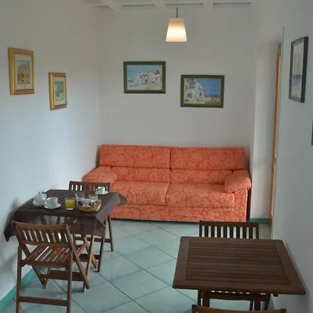 Hotel Larus 3*