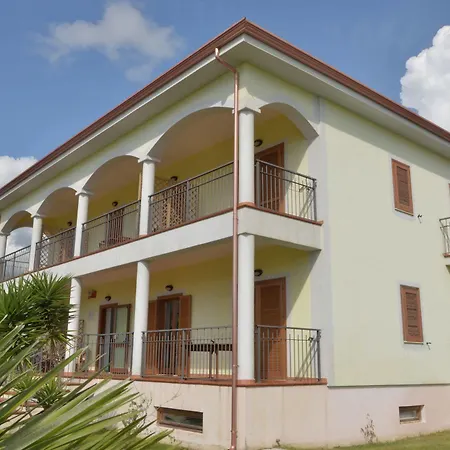 Hotel Larus 3*