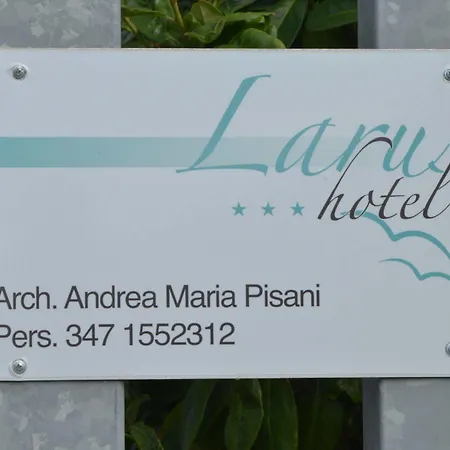 Larus Hotel