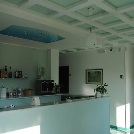 Hotel Larus 3*