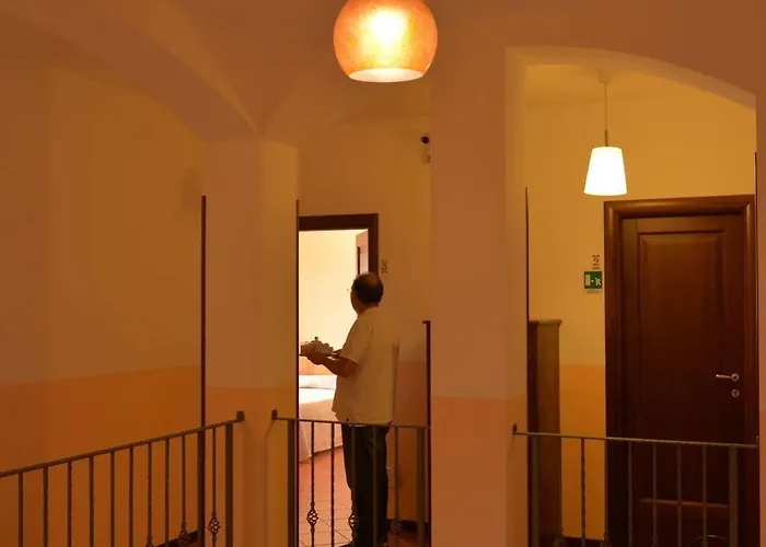 Larus ホテル サンジネート