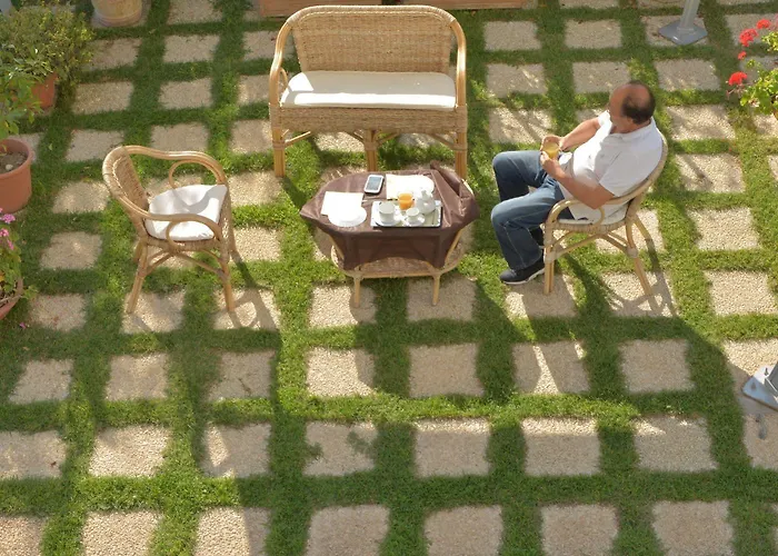 ホテル Larus サンジネート