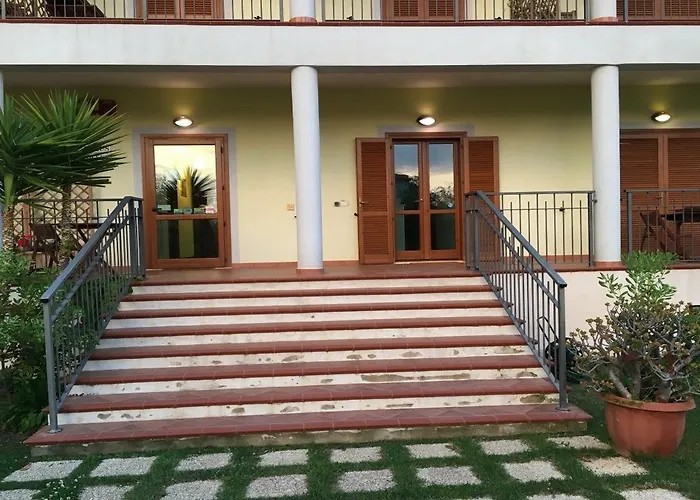 ホテル Larus サンジネート